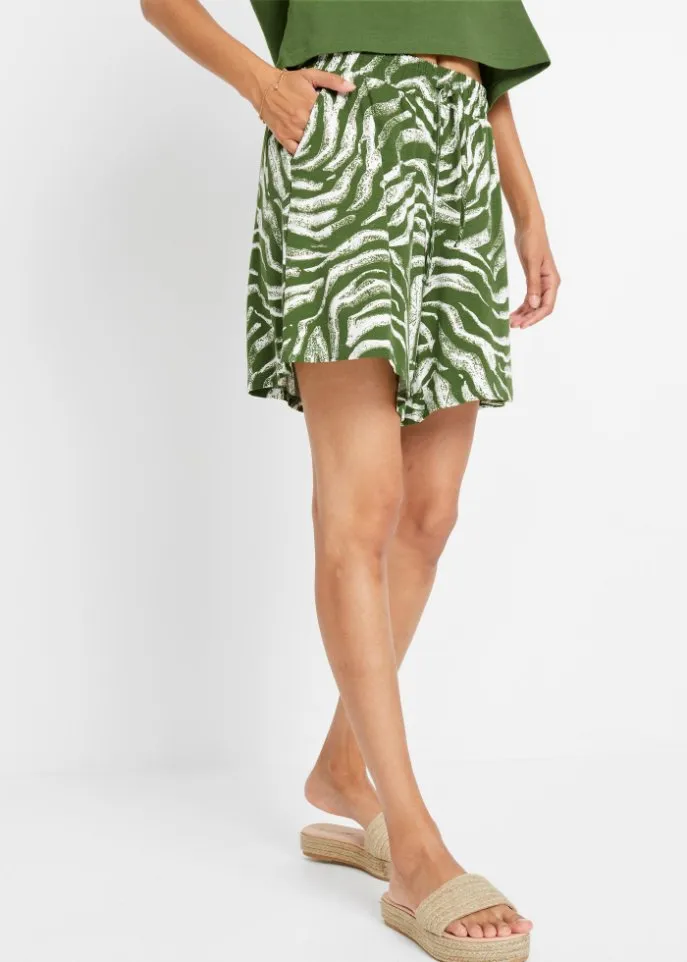 Bpc Bonprix Collection Wide Leg Shorts in Viscose Jersey with Comfortable High Waist Belt ,  green