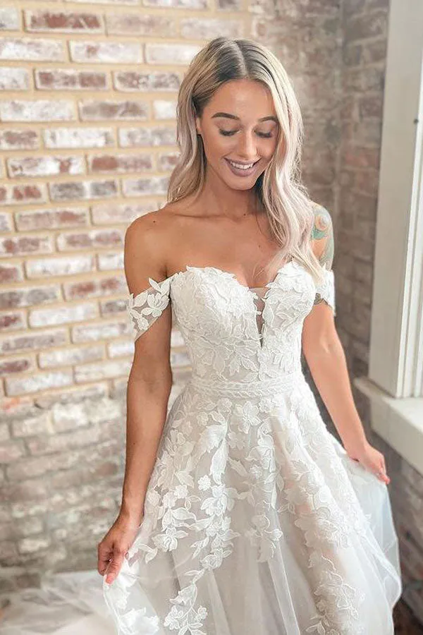 Elegant Off The Shoulder Tulle Wedding Dress With Lace Appliques